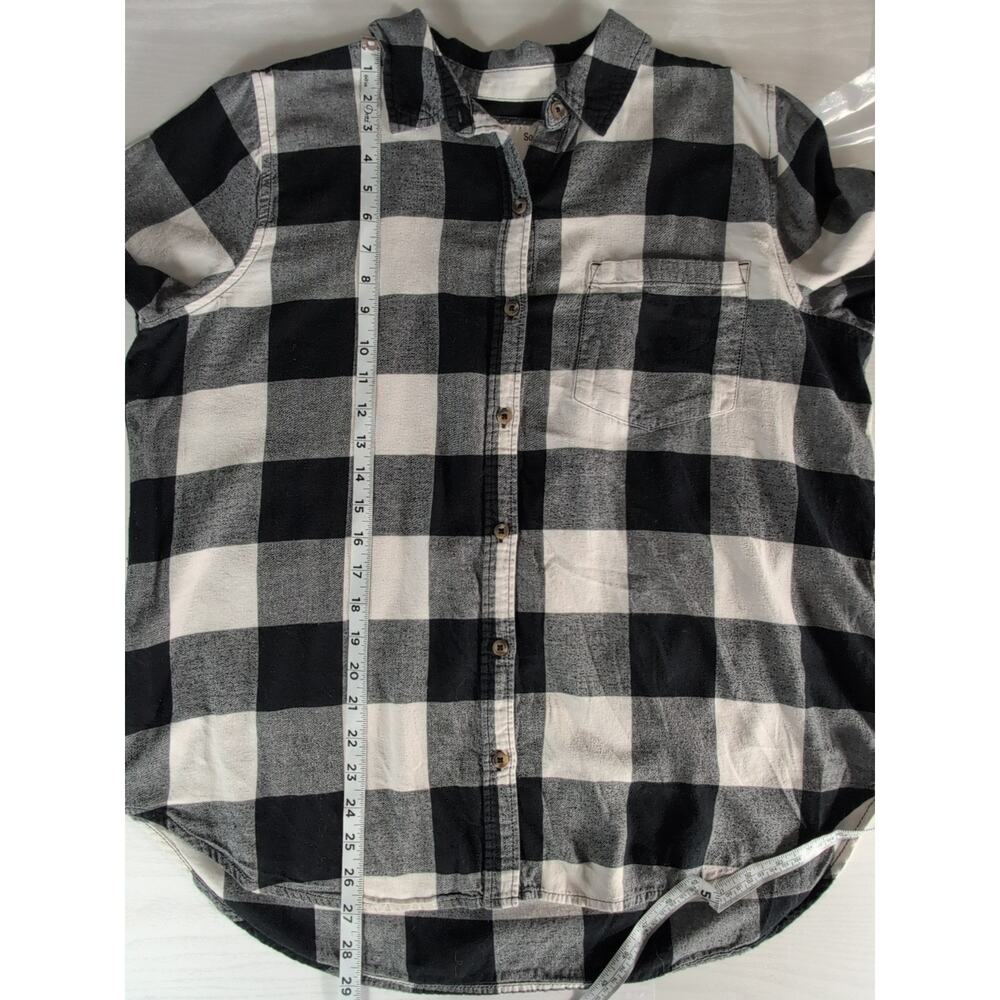 SO Kohl’s Juniors XL Flannel Shirt Button Down Plaid Black White Long Sleeve - Picture 10 of 11